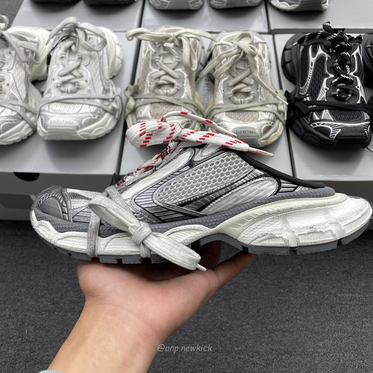 Balenciaga 3xl Mule Monocolor Mesh Rub Black White Eggshell Grey Red Bal Worn Out (13) - www.newkick.vip